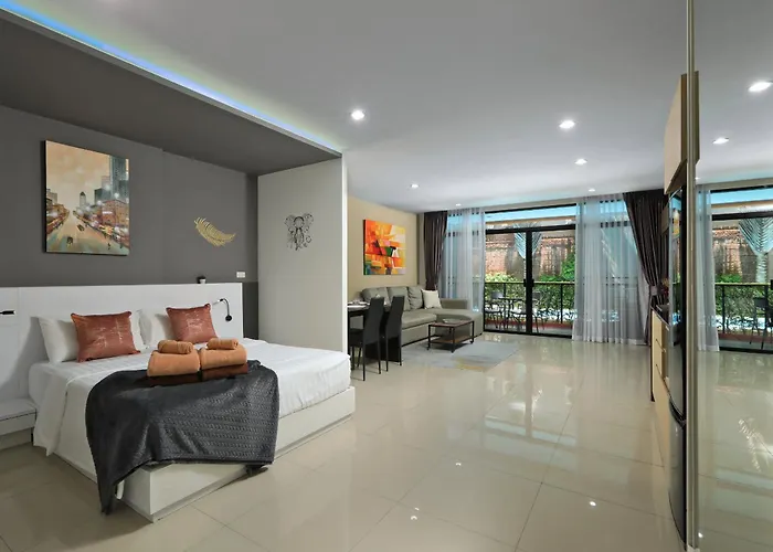 1Bdr Pool Access Studio On Naiharn Beach By Capital Pro