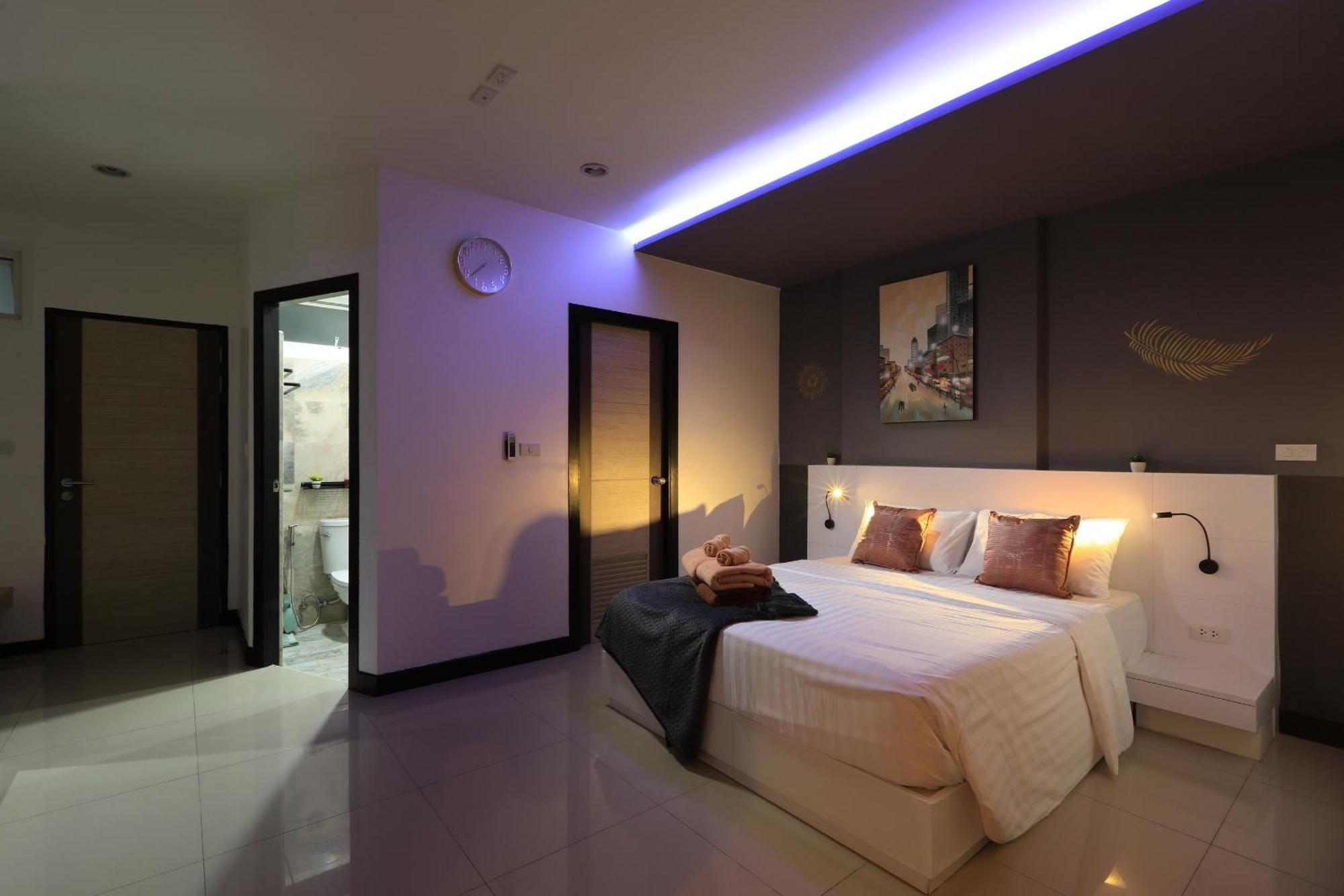 Apartment 1bdr Pool Access On Naiharn By Capital Pro