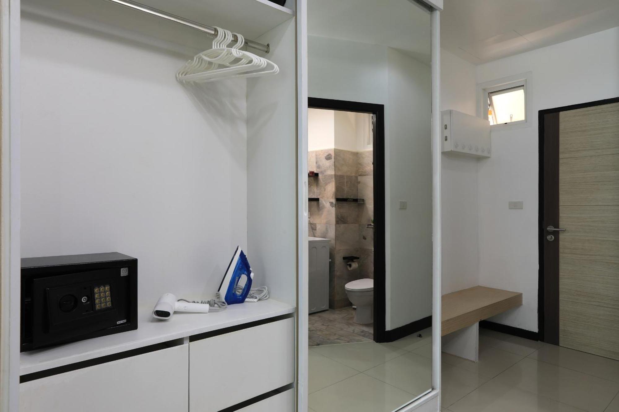1bdr Pool Access On Naiharn By Capital Pro *